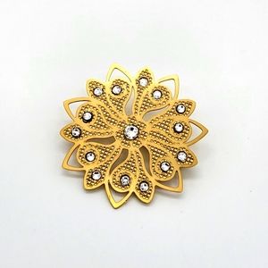 10k gold platted brass flower pin from the Danbury Mint